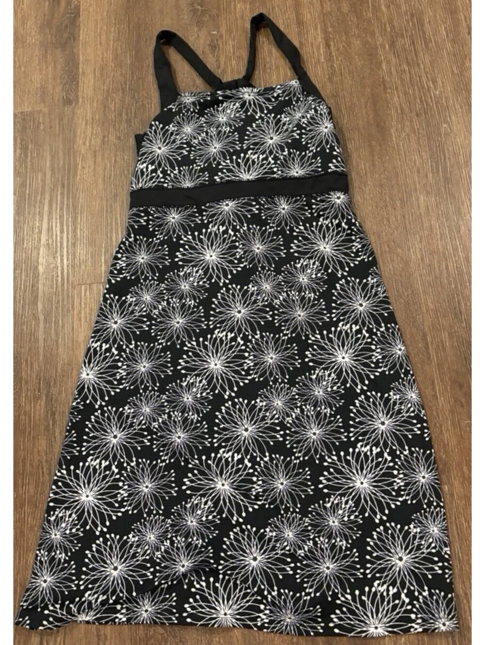 Soybu Xs Black White Floral Athletic Dress Built In Bra Shelf Travel Athleisure
